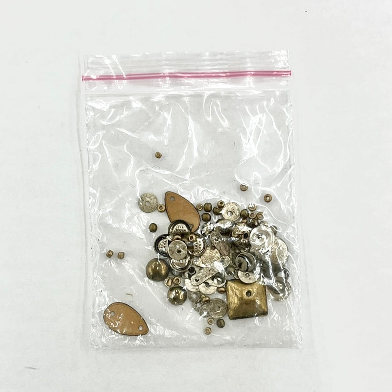 未使用品 タグ付き GRACE CONTINENTAL グレースコンチネンタル メタル刺繍コットンジャケット 12301041 Sサイズ ベージュ　ビジュー付き 【100040207002】