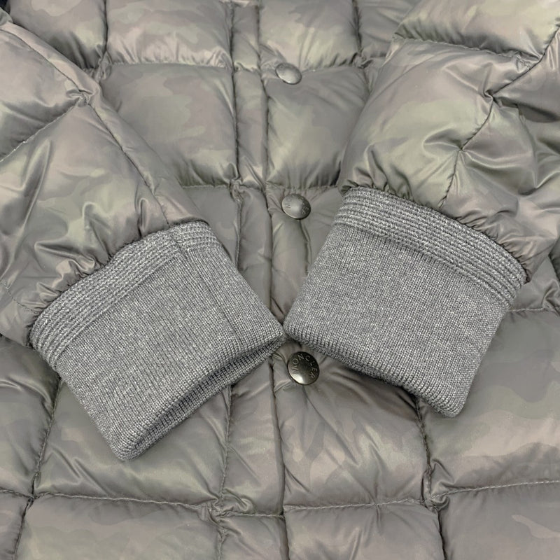 MONCLER(モンクレール) ダウンジャケット A2-091-41376-85-53699 サイズ2（XS相当）グレー×カモフラ ダウン90% 2014年A/Wモデル メンズ 【100061181003】