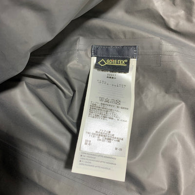 berghaus(バーグハウス)　ナイロンジャケット　サイズL　ネイビー　22317　レディース 【100061353003】