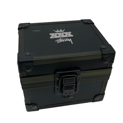 未使用品 G-SHOCK×STUSSY 腕時計 クォーツ STUSSY設立30周年記念コラボ DW-6900ST 20気圧防水 ケース付き 【101044109002】