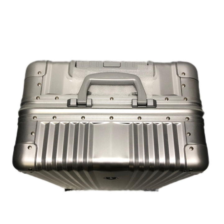 未使用保管品】 Mercedes-Benz 65L オリジナルアルミスーツケース