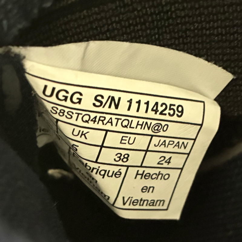 UGG ZIP CA805 ZIP STELLAR SEQUIN(ジップ ステラ シークイン) 1114259 サイズ24cm マルチカラー アグ 【101058055007】