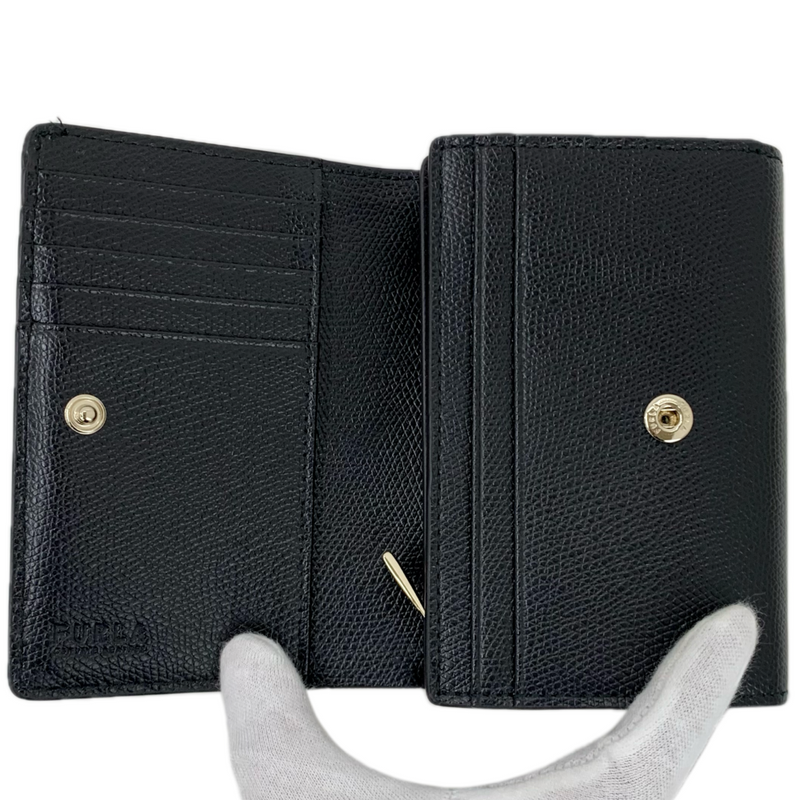 FURLA 二つ折り財布 カメリア WP00325 ブラック フルラ 【101060727006】
