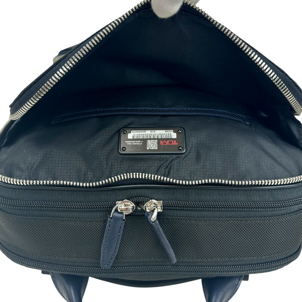 TUMI JARVIS スリム・バックパック 0682404DNVY2E ネイビー