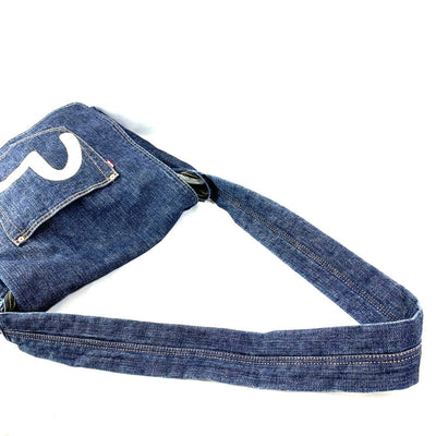 EVISU (エヴィス)　デニムショルダーバッグ デニムブルー　約37×40cm　綿100％　日本製 【101064257003】