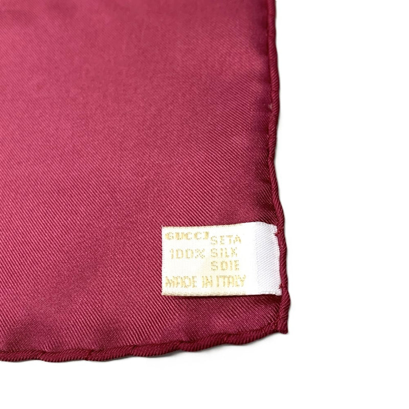GUCCI(グッチ)　リボン　メダル柄　スカーフ　シルク100％　ワインレッド　マルチカラー 【102058740001】