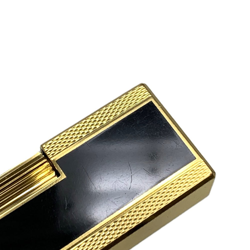 dunhill(ダンヒル)　ローラー式ガスライター　バーレイパターン　ブラック×ゴールド　ゴールドメッキ×ラッカー 【102058891001】