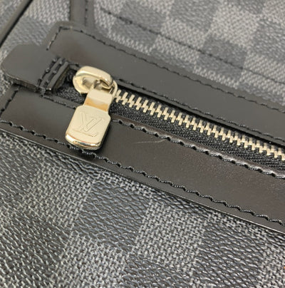 LOUIS VUITTON(ルイ・ヴィトン) ダミエ・グラフィット ダニエルMM メッセンジャーバッグ N58029 マグネット式開閉 メンズ バッグ 【102059307001】