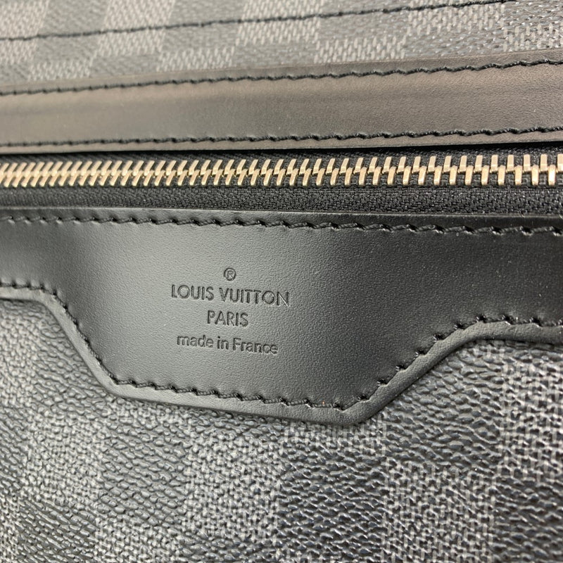 LOUIS VUITTON(ルイ・ヴィトン) ダミエ・グラフィット ダニエルMM メッセンジャーバッグ N58029 マグネット式開閉 メンズ バッグ 【102059307001】