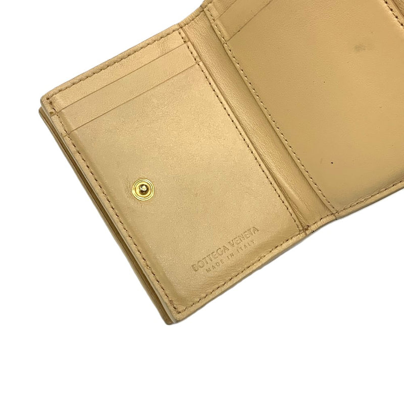 BOTTEGA VENETA(ボッテガベネタ) イントレチャート 三つ折りコンパクトウォレット 635561VCPP2 レザー ベージュ レディース 財布 【102060751001】