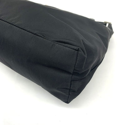 PRADA(プラダ)　ナイロン ショルダーバッグ B9715 ネロ ブラック 三角プレートロゴ　レディース バッグ 【102061125005】