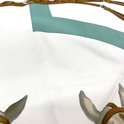 HERMES(エルメス)　カレ90　ATTELAGE EN ARBALETE　スカーフ　シルク100％　ブラウン×ホワイト×グリーン　馬車弓形連結柄 【102061878001】