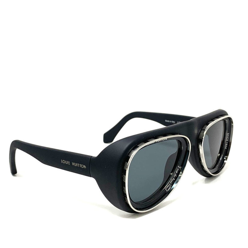 LOUIS VUITTON(ルイ・ヴィトン)　サングラス　LV スーパーヴィジョン・パイロット　Z2445U ブラック×ダークグレーレンズ　53□22-130 【102062142003】