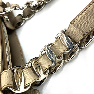 Salvatore Ferragamo フェラガモ Wガンチーニ ヴァラ チェーン ハンドバッグ レザー ベージュ レディース バッグ 【102062490003】