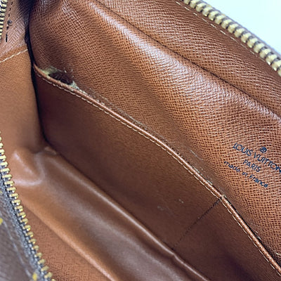 LOUIS VUITTON(ルイ・ヴィトン) モノグラム コンピエーニュ28 M51845 ブラウン クラッチバッグ 【102062622003】