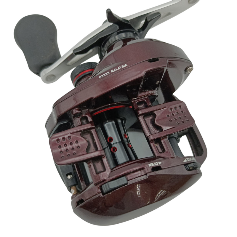 中古 シマノ SHIMANO ベイトリール スコーピオン Scorpion 200 右ハンドル ブラウン 釣り 箱 説明書 【107110202002】