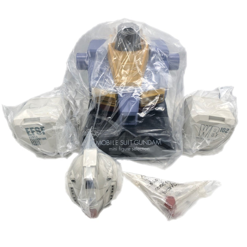 BANDAI 機動戦士ガンダム MFセレクション ガンダム胸像型ディスプレイケース フィギュア 全高約37.5cm 最大16体収納可能 バンダイ 【109060177007】