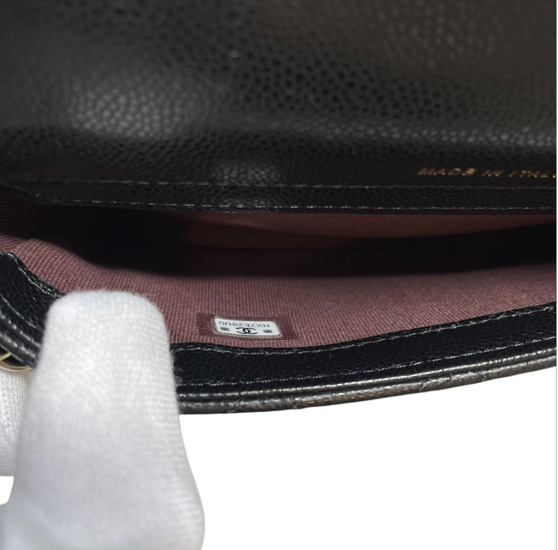 シャネル マトラッセ チェーンウォレット キャビアスキン ブラック/ゴールド金具 AP2096 チェーンショルダー スマホ CHANEL 【240001001714】