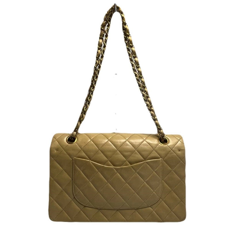 【美品】CHANEL シャネル マトラッセ25 ラムスキン ダブルフラップ チェーンショルダーバッグ レザー 金具ゴールド ベージュ 【2400050061262】