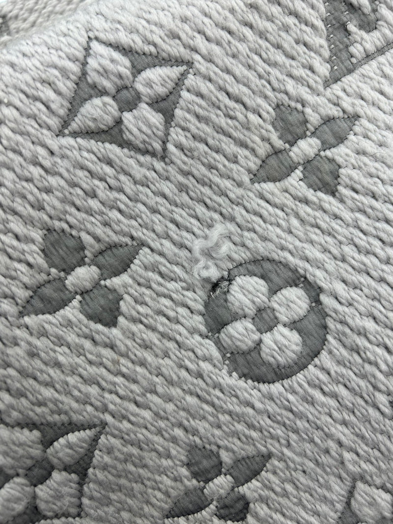 LOUIS VUITTON エシャルプ・ロゴマニア シルク混マフラー M74742 グレー ルイヴィトン 【102060933007】